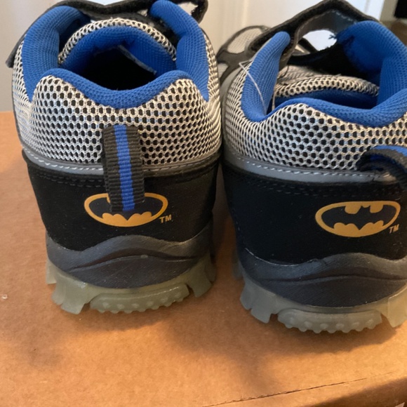 Boys Batman Runners size 3.   *brand new* - Picture 5 of 6